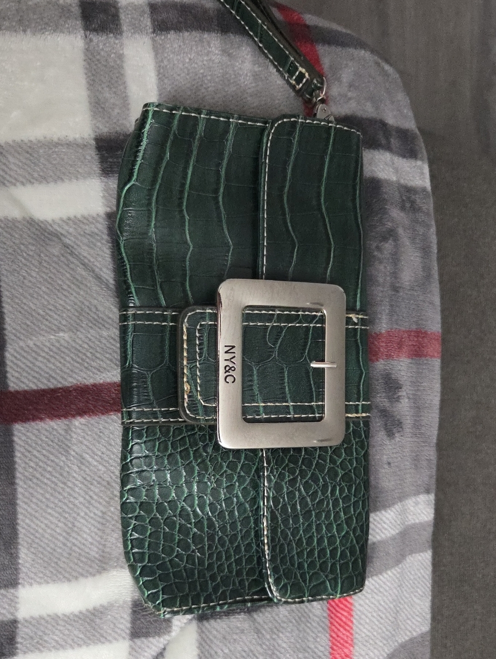 NY&C Green Croc-Embossed Wristlet